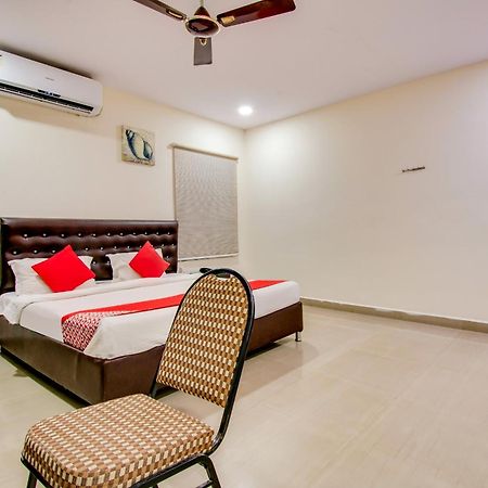 Oyo Akshaya Inn Vijayawāda Exterior photo