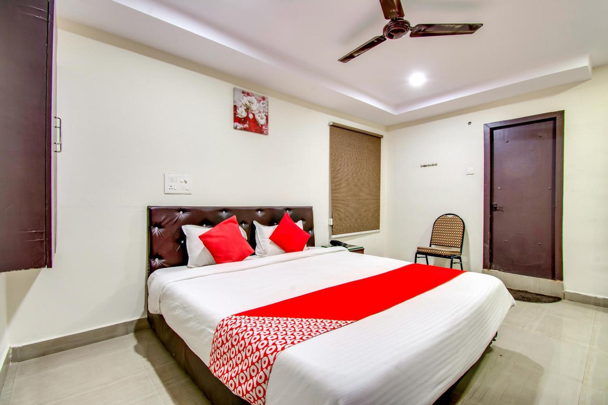 Oyo Akshaya Inn Vijayawāda Exterior photo