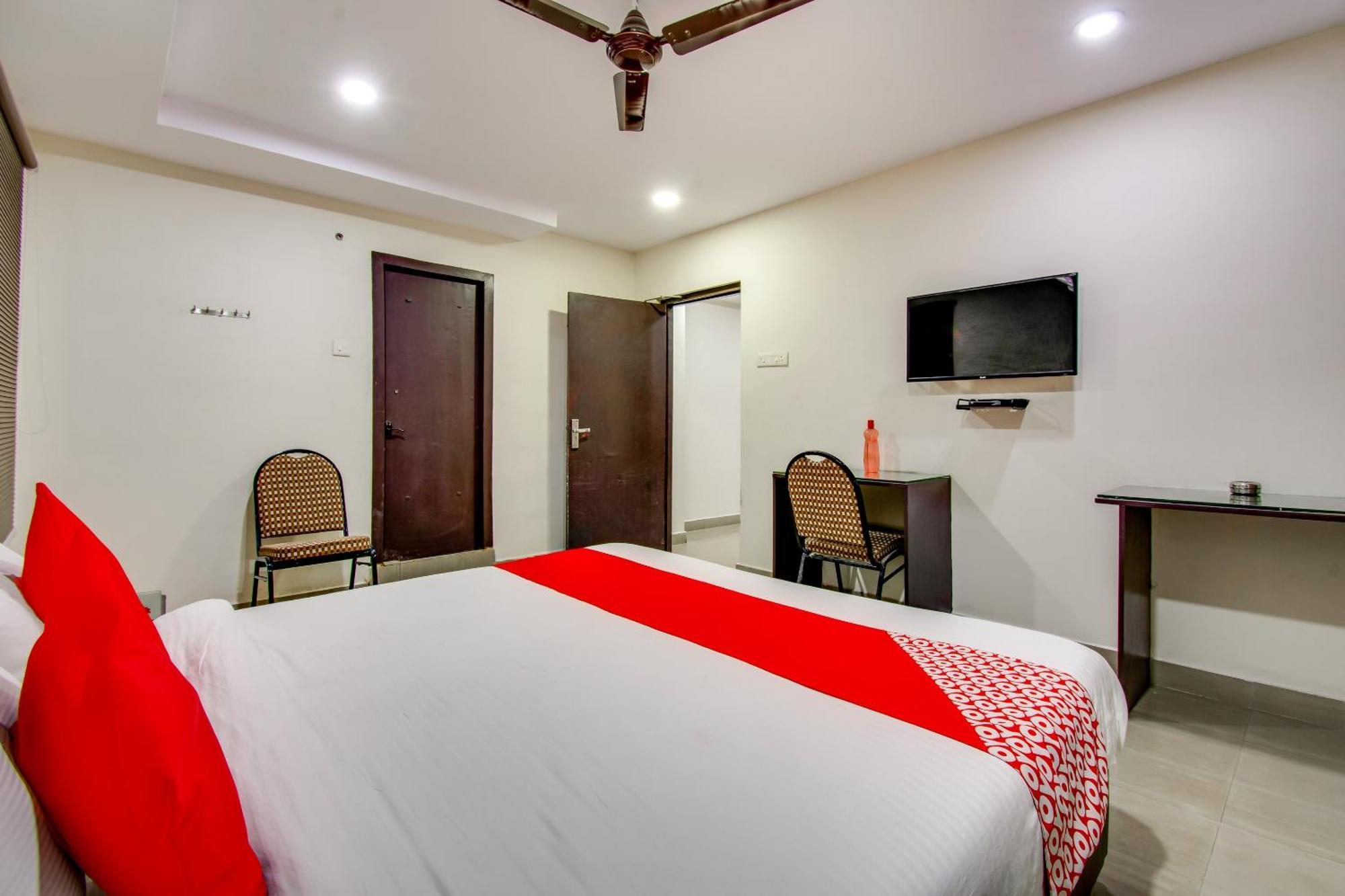 Oyo Akshaya Inn Vijayawāda Exterior photo