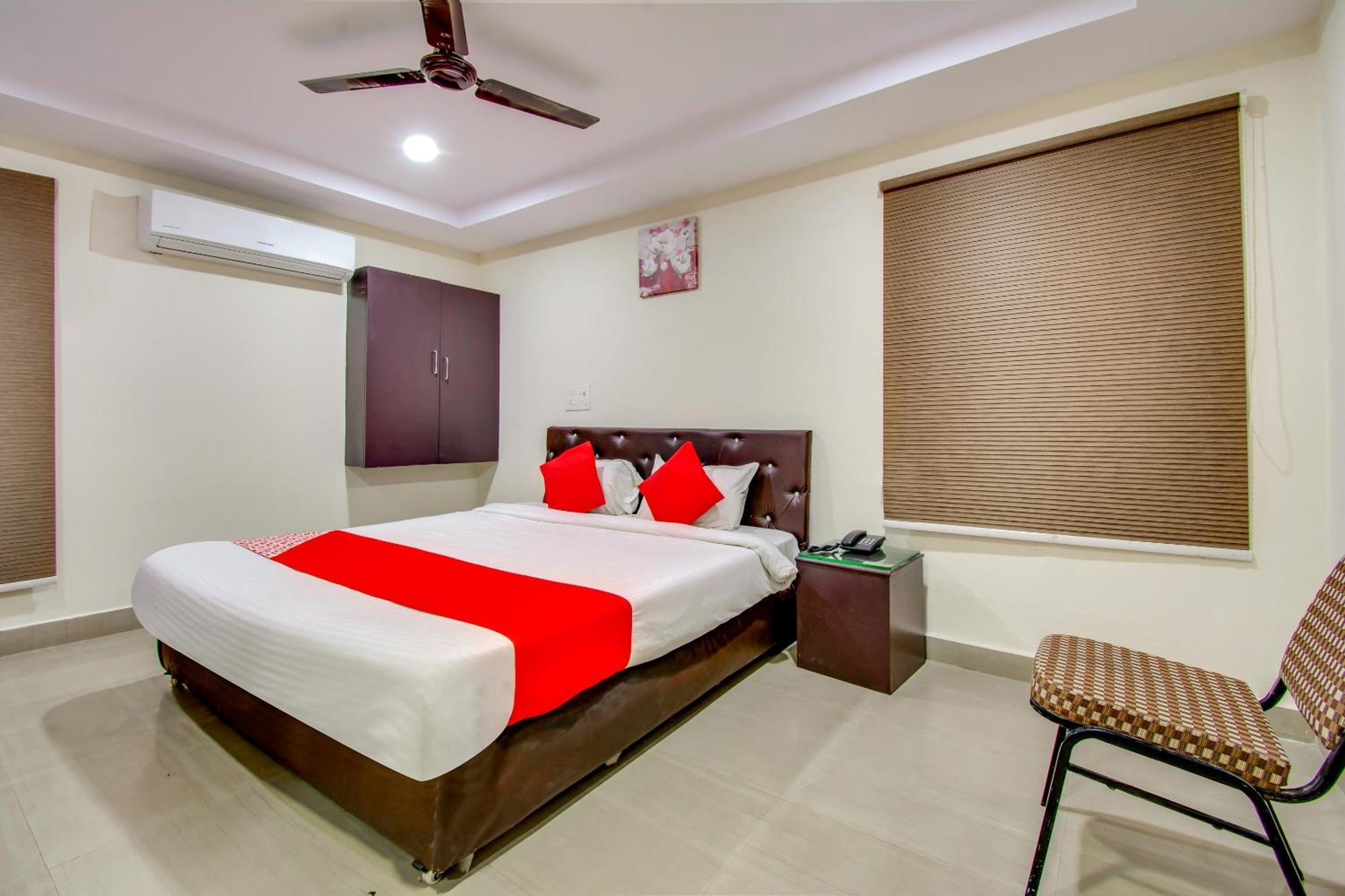 Oyo Akshaya Inn Vijayawāda Exterior photo